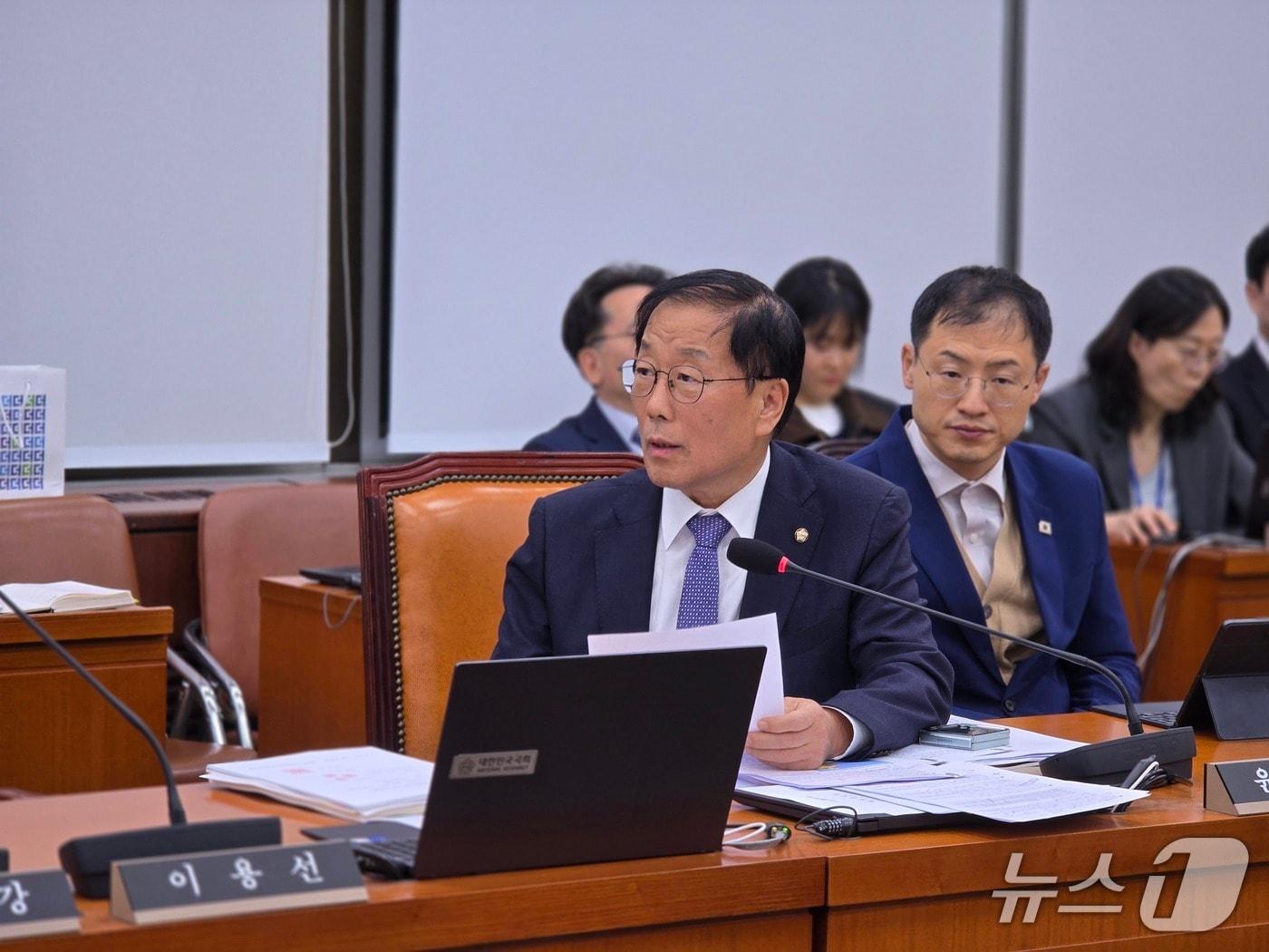 본문 이미지 - 2025년 국정감사에서 질의를 하고 있는 윤후덕 의원. (윤후덕 의원실 제공, 재판매 및 DB금지)