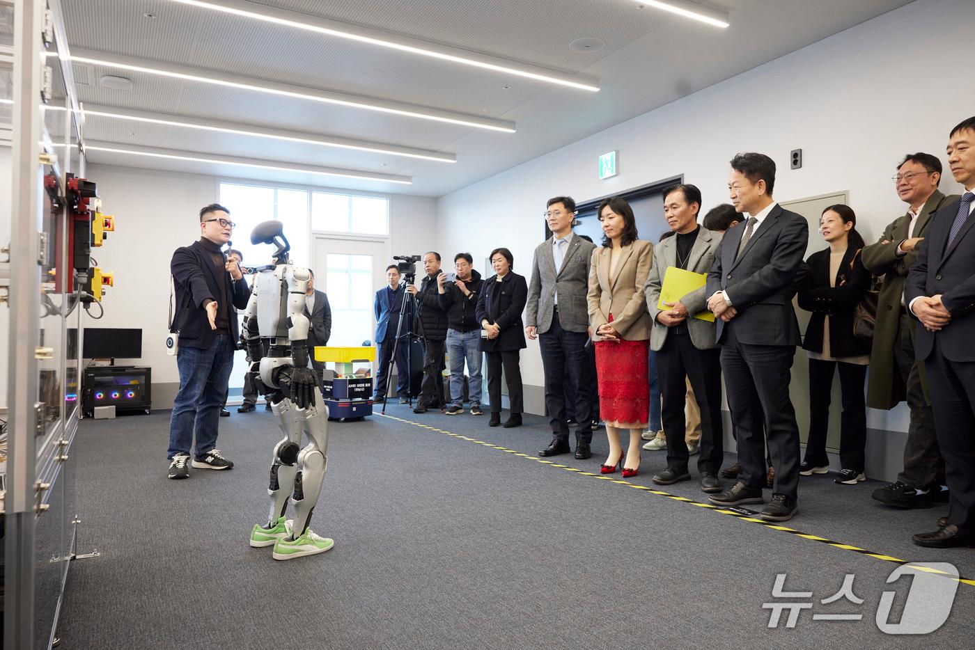 성남 피지컬AI 랩 개소식 자료사진.(경기도 제공. 재판매 및 DB금지)