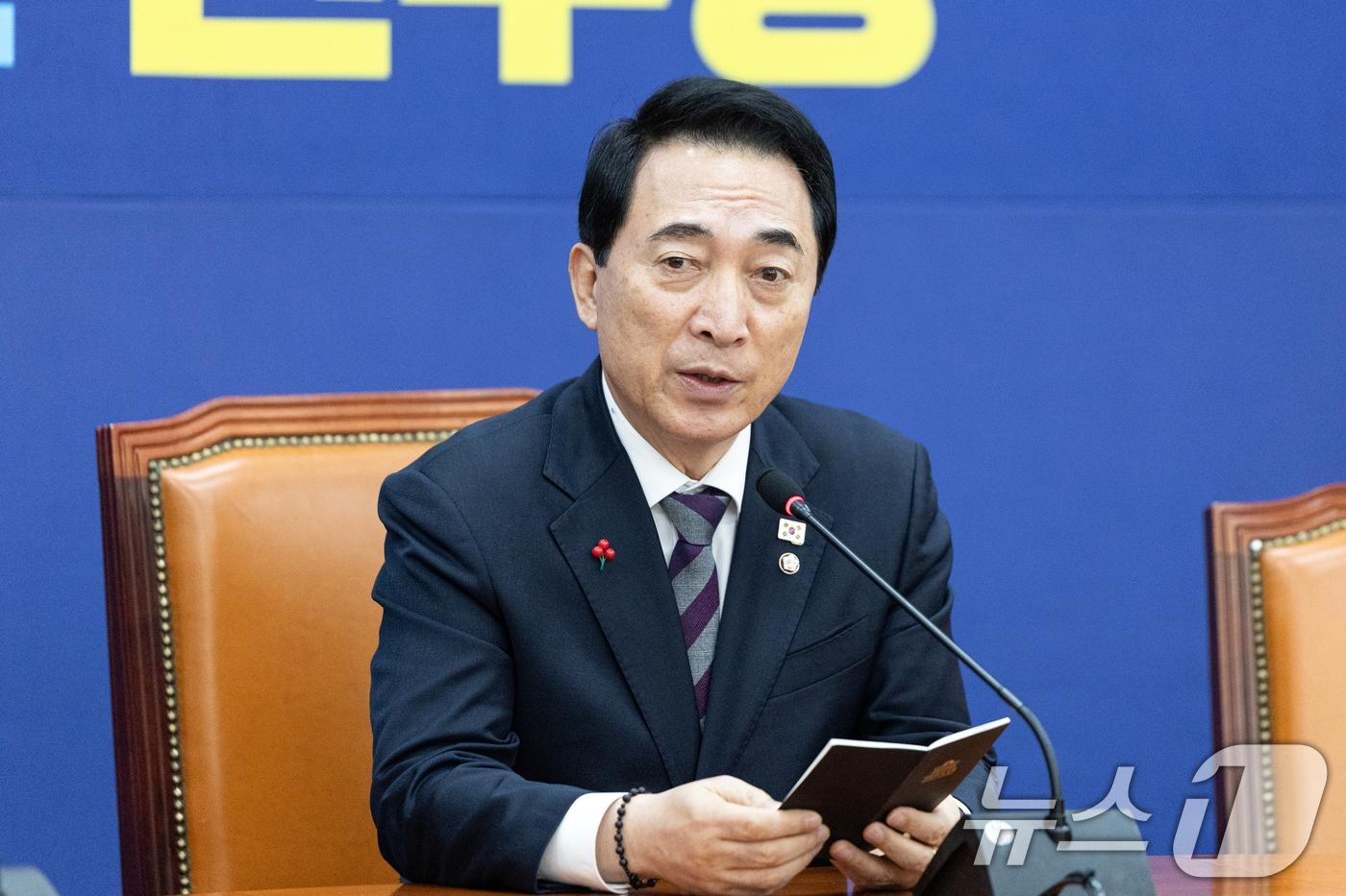 박수현 더불어민주당 수석대변인이 21일 서울 여의도 국회에서 열린 기자간담회에서 발언하고 있다. 2025.12.21/뉴스1 ⓒ News1 이승배 기자