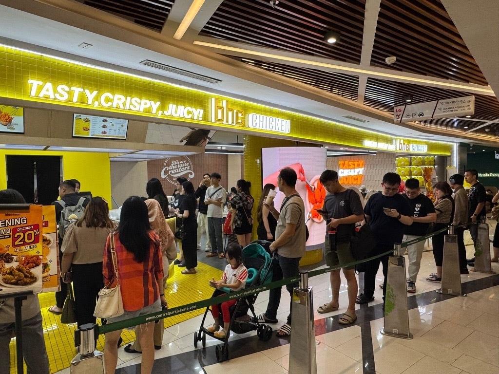 본문 이미지 - 인도네시아 bhc 1호점 전경 이미지(bhc 제공)