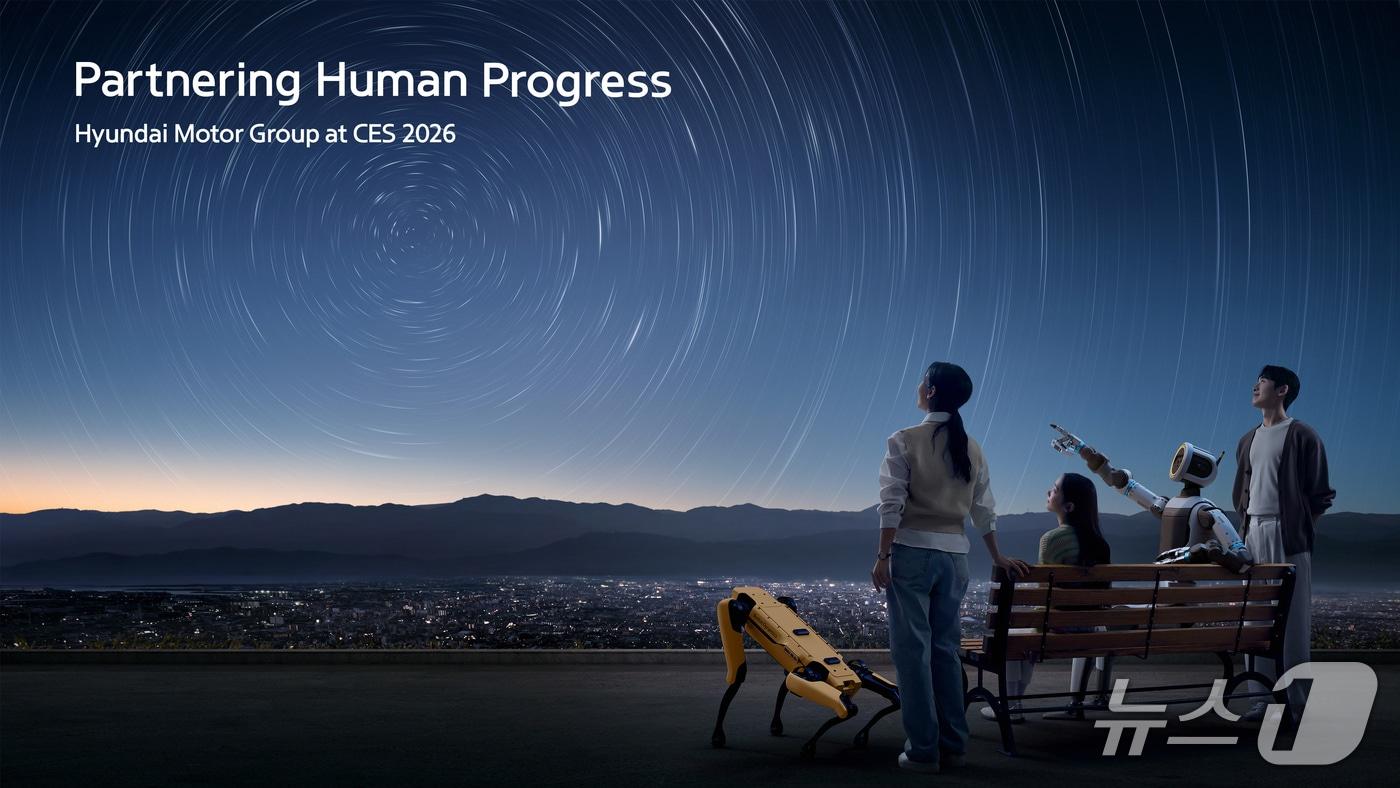 현대자동차그룹이 CES 2026에서 AI 로보틱스 생태계 확장 전략을 발표하고, 보스턴 다이내믹스의 휴머노이드 로봇 차세대 전동식 아틀라스를 처음으로 실물 시연한다.(현대차그룹 제공) 