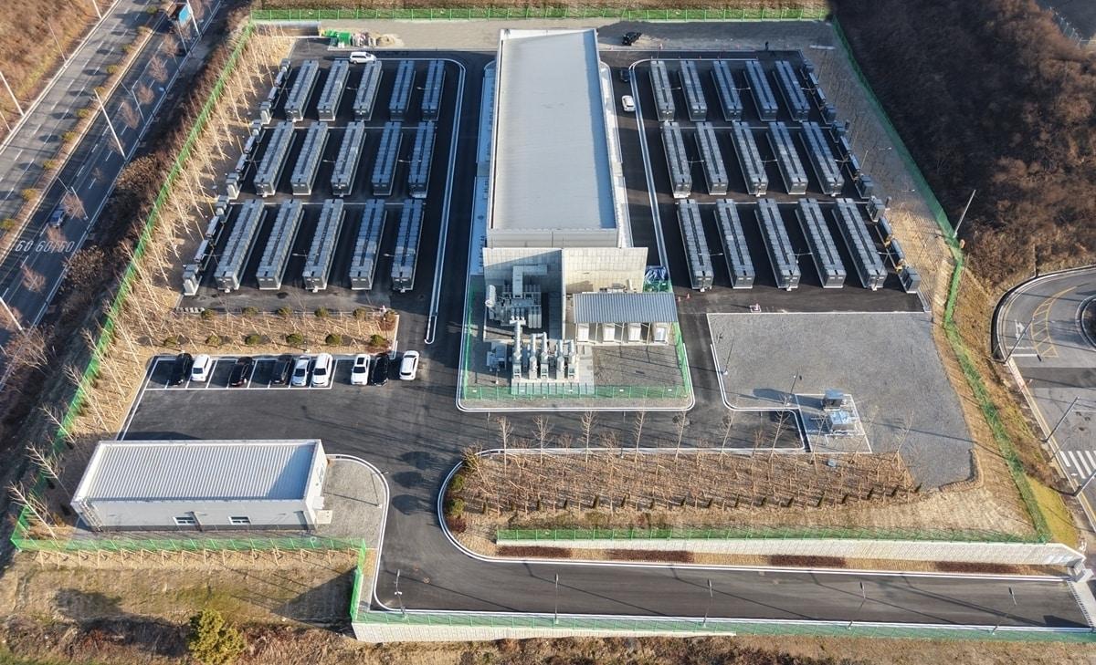 본문 이미지 - 상업운전을 개시한 SK이터닉스의 SOFC 연료전지 발전소 '충주에코파크'(SK이터닉스 제공)