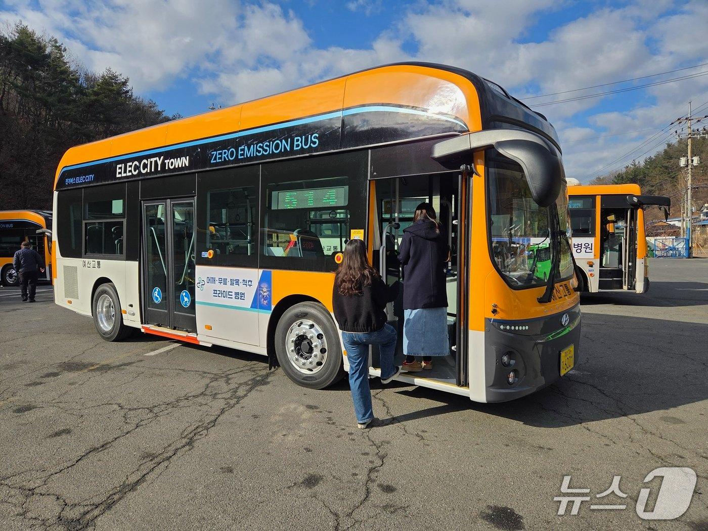 본문 이미지 - 예산군 저상형 전기버스. / 뉴스1