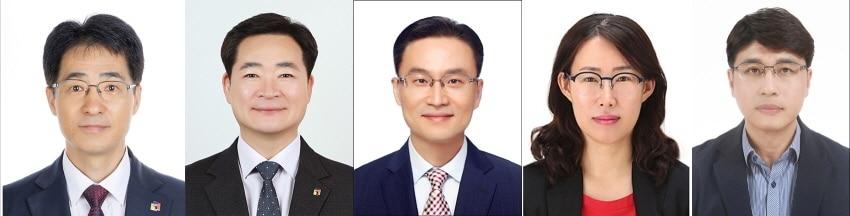 본문 이미지 - 사진 왼쪽부터 조철호 부이사관 승진자, 박태규 서기관 승진자, 이영주 서기관 승진자, 최숙미 서기관 승진자, 김태호 서기관 승진자./뉴스1