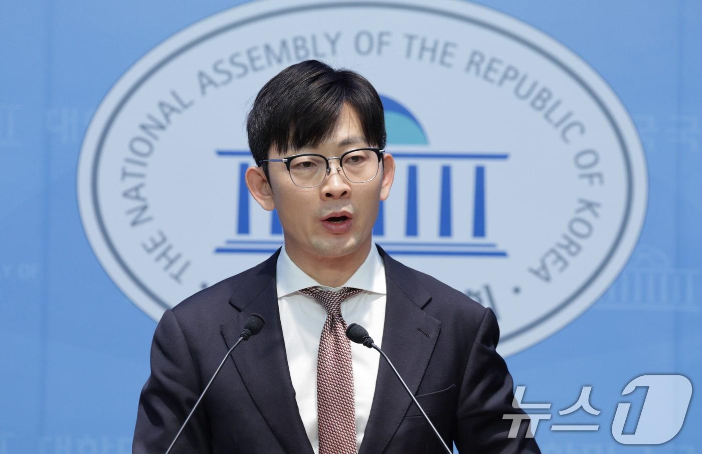 본문 이미지 - 과학기술정보방송통신위원회 소속 박충권 국민의힘 의원 2025.12.22/뉴스1 ⓒ News1 신웅수 기자