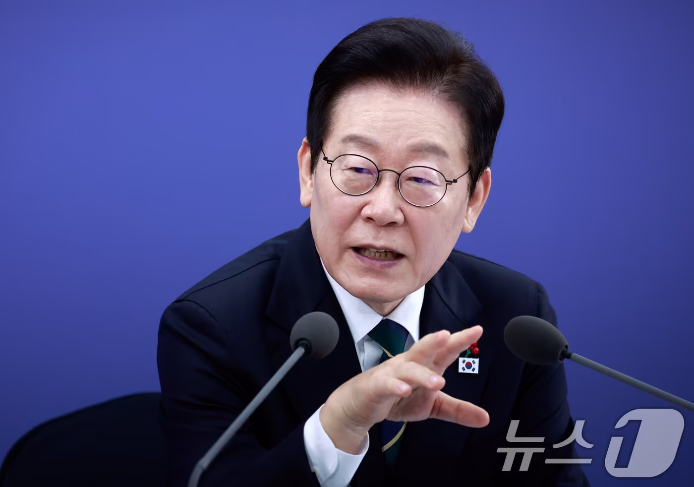 이재명 대통령이 23일 부산 동구 해양수산부 청사에서 열린 국무회의에서 발언하고 있다. (대통령실통신사진기자단) 2025.12.23/뉴스1 ⓒ News1 허경 기자