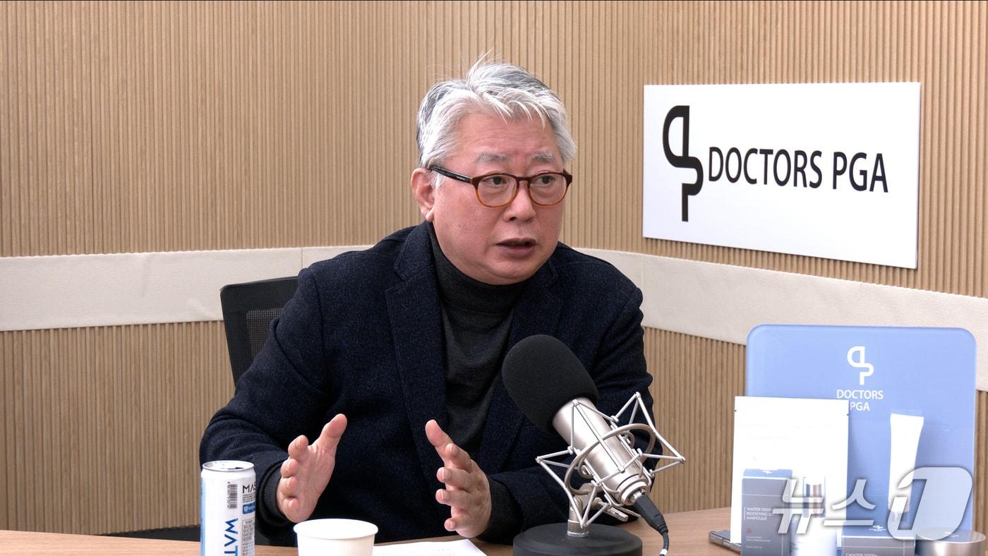 조응천 전 의원이 23일 뉴스1TV '팩트앤뷰'에 출연해 질문에 답하고 있다.(뉴스1TV '팩트앤뷰' 캡처)