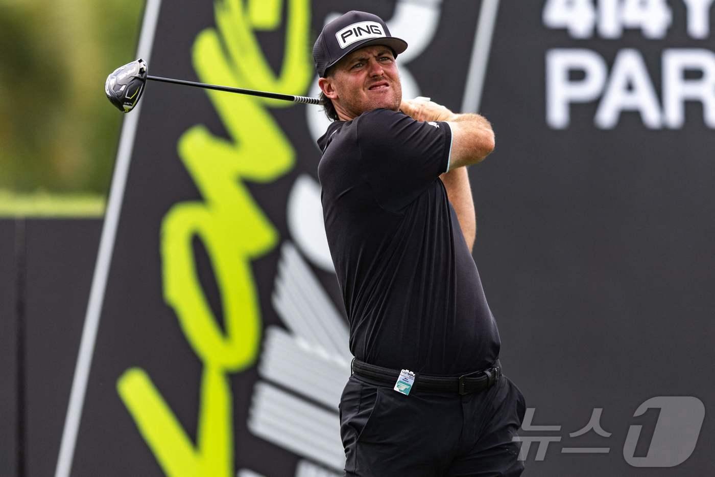 30세에 현역 은퇴를 결심한 미토 페레이라. ⓒ AFP=뉴스1