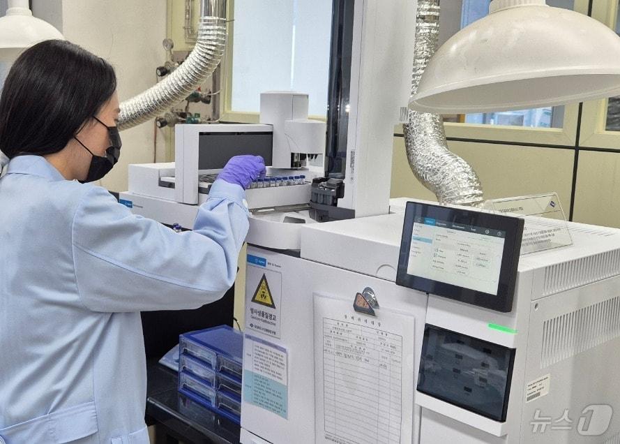 본문 이미지 - 경북도 보건환경연구원은 산업단지·공장지역 등 244곳을 대상으로 실시한 토양오염실태조사에서 대체로 안전한 것으로 나타났다.(경북환경연구원 제공. 재판매 및 DB금지) /뉴스1