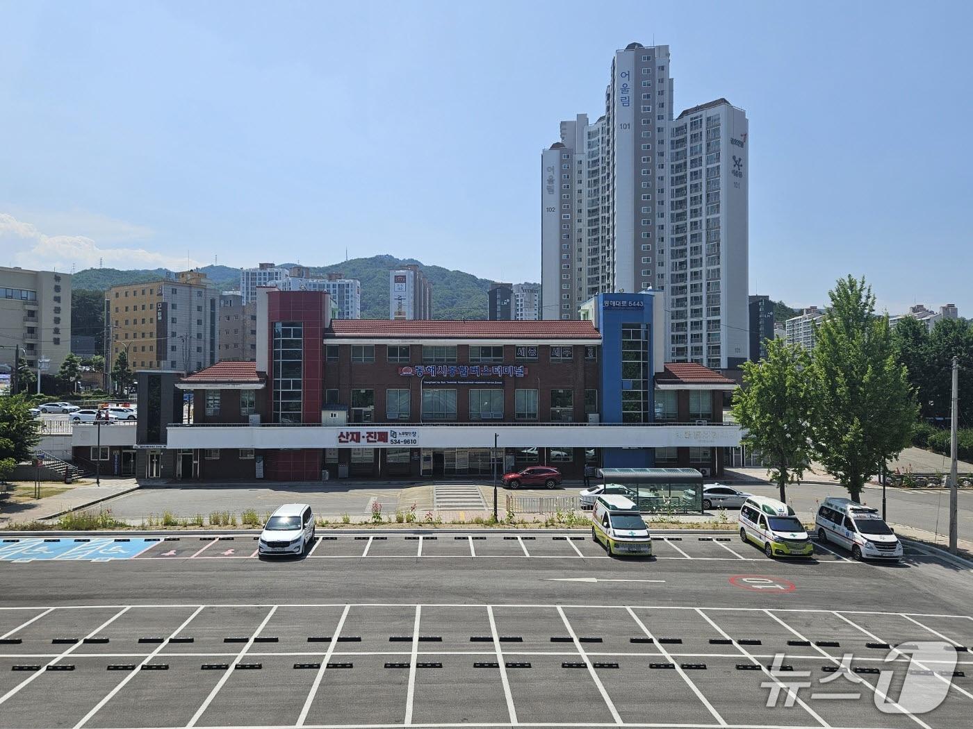 본문 이미지 - 동해종합버스터미널 전경.(동해시 제공, 재판매 및 DB 금지) 2025.12.24/뉴스1