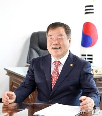 본문 이미지 - 이승화 산청군수.