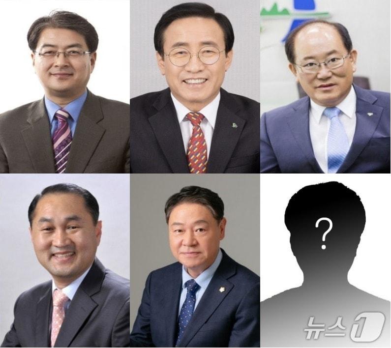 본문 이미지 -  사진 왼쪽 위부터 시계 방향으로 단양군수 선거에 출마가 예상되는 김광직 전 한국가스안전공사 상임감사, 김문근 단양군수, 류한우 전 단양군수, 오영탁 충북도의원, 장영갑 단양군의회 의원.(자료사진)/뉴스1