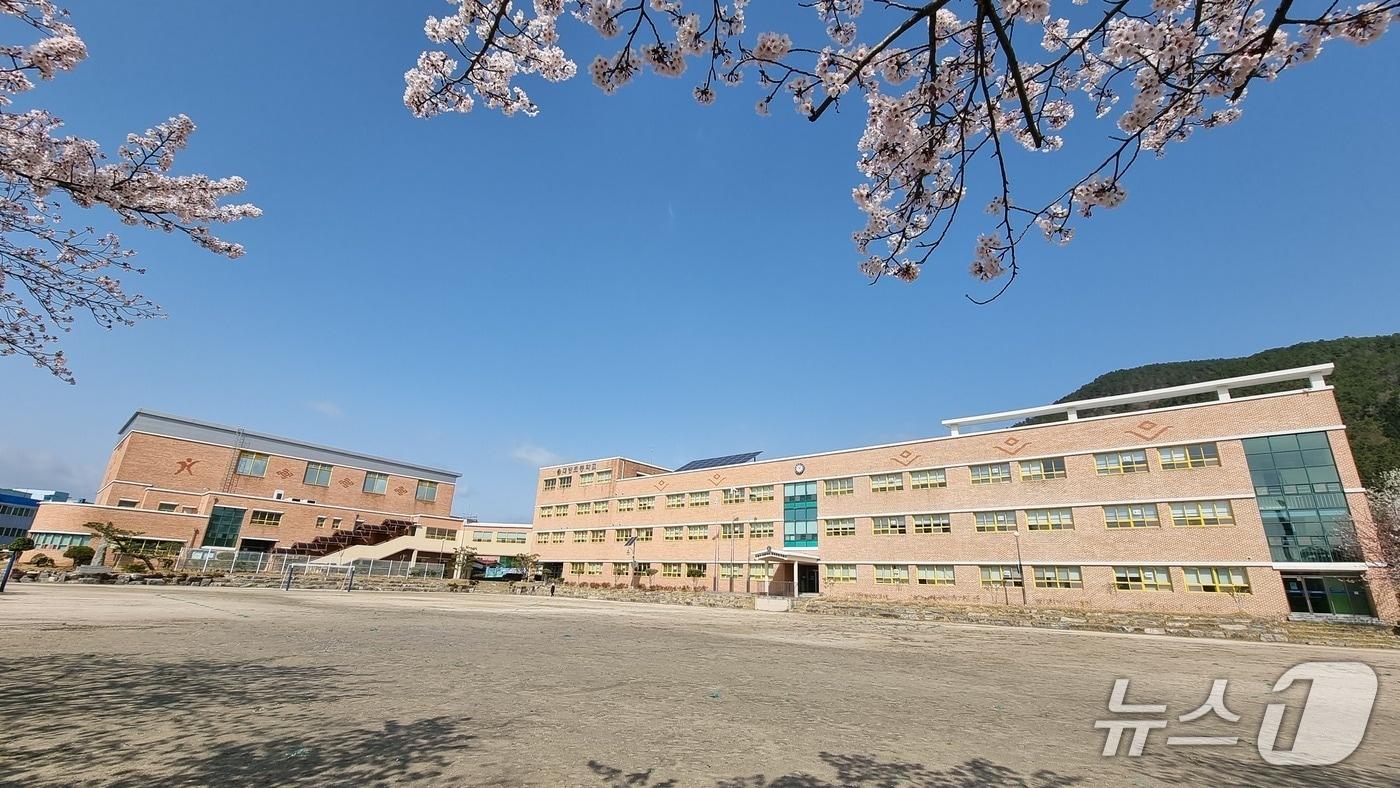 대방초 전경.(사천교육지원청 제공. 재판매 및 DB금지)