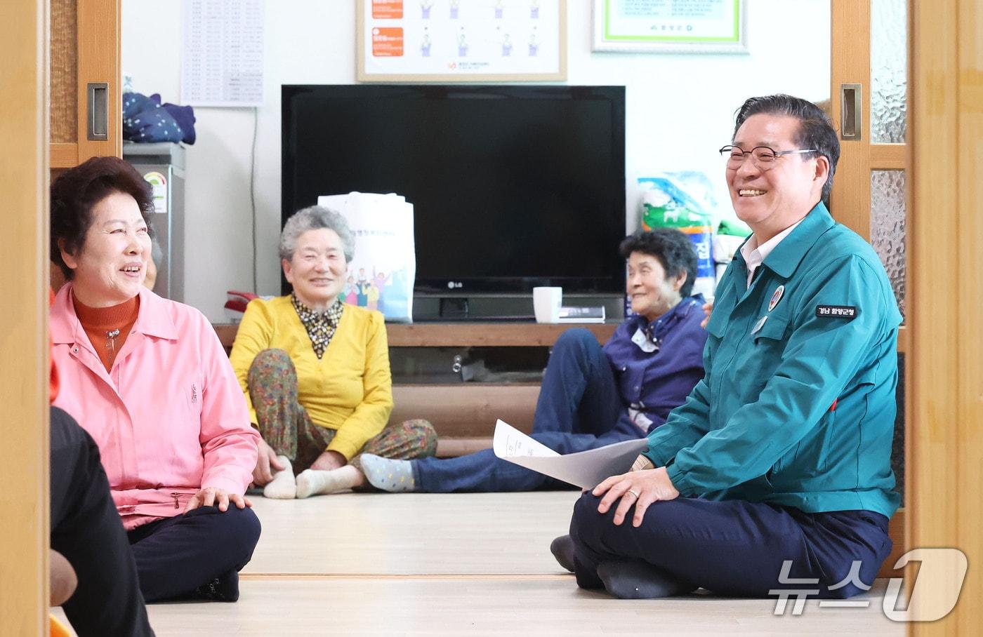 진병영 함양군수의 마을 주민 간담회(함양군 제공. 재판매 및 DB금지).
