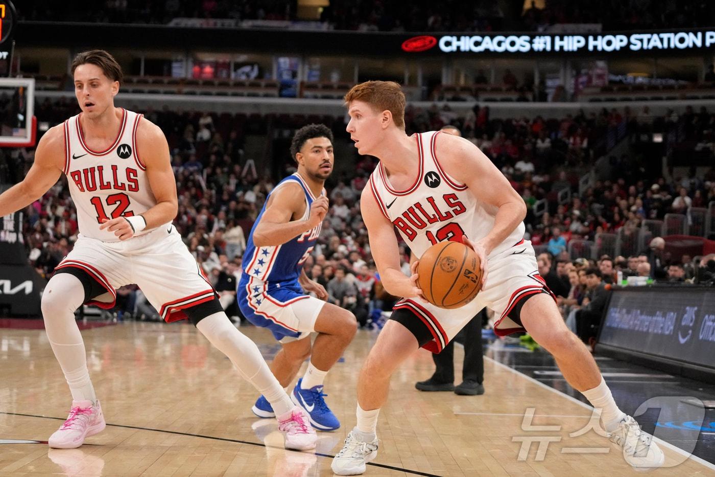 NBA 시카고가 필라델피아를 꺾고 5연승을 달렸다.ⓒ 로이터=뉴스1