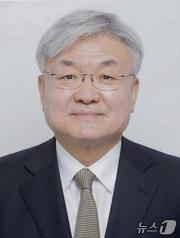 본문 이미지 - 이재명 대통령이 28일 국가과학기술자문회의 부의장에 이경수 인애블퓨전 대표를 임명했다. (대통령실 제공. 재판매 및 DB 금지) 2025.12.28 ⓒ 뉴스1 허경 기자