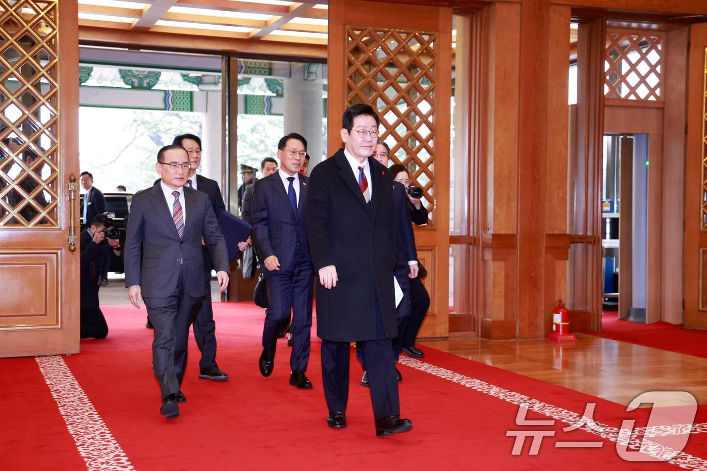 이재명 대통령이 29일 청와대로 첫 출근하고 있다. (청와대통신사진기자단) 2025.12.29/뉴스1 ⓒ News1 허경 기자