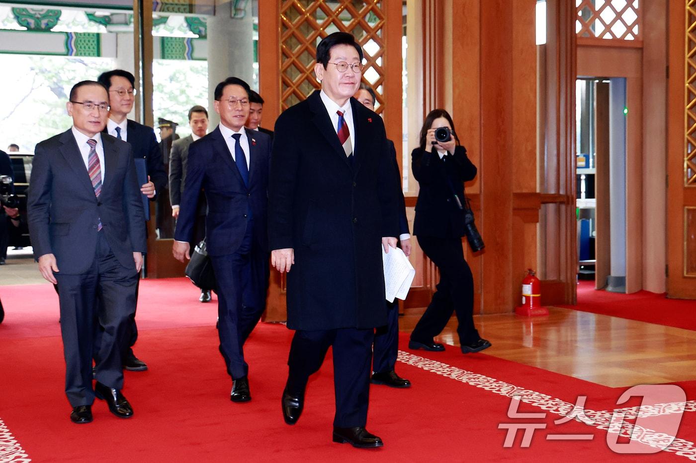 이재명 대통령이 29일 청와대로 첫 출근하고 있다. (청와대통신사진기자단) 2025.12.29/뉴스1 ⓒ News1 허경 기자