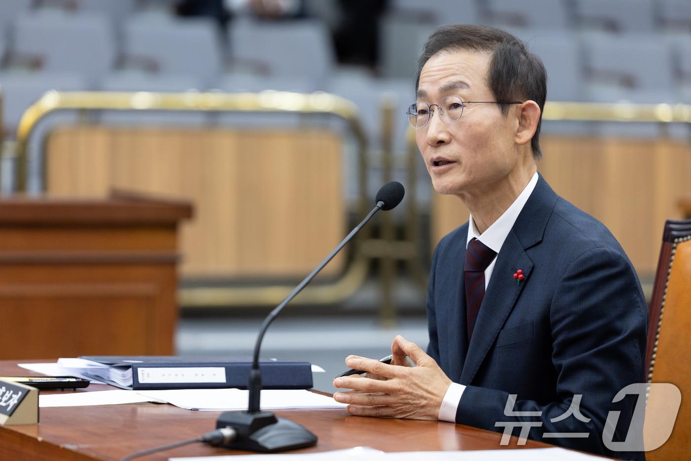 김호철 감사원장 후보자가 29일 서울 여의도 국회에서 열린 인사청문특별위원회에 출석해 의원 질의에 답변하고 있다. 2025.12.29/뉴스1 ⓒ News1 이승배 기자