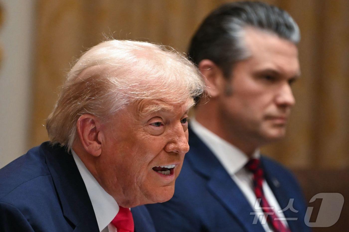도널드 트럼프 미국 대통령이 2일&#40;현지시간&#41; 워싱턴DC 백악관에서 각료회의를 주재하고 있다. 2025.12.02. ⓒ AFP=뉴스1 ⓒ News1 류정민 특파원
