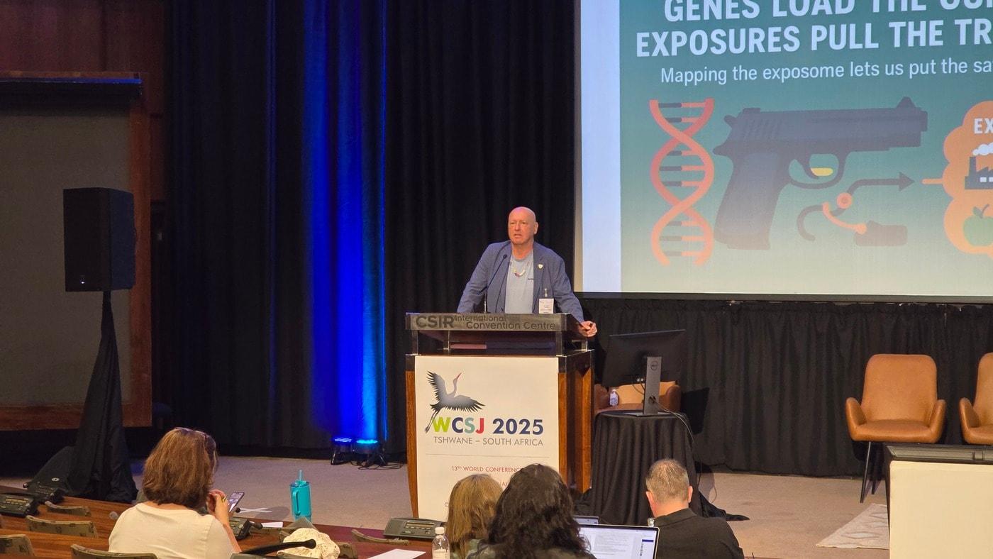 2일&#40;현지시각&#41; 남아프리카 공화국에서 열린 &#39;제13회 세계 과학기자대회&#40;WCSJ&#41;&#39;에 참석 후 강연을 진행하는 토마스 하퉁 미국 존스홉킨스 블룸버그 공중보건대 교수./한국과학기자협회 공동취재단