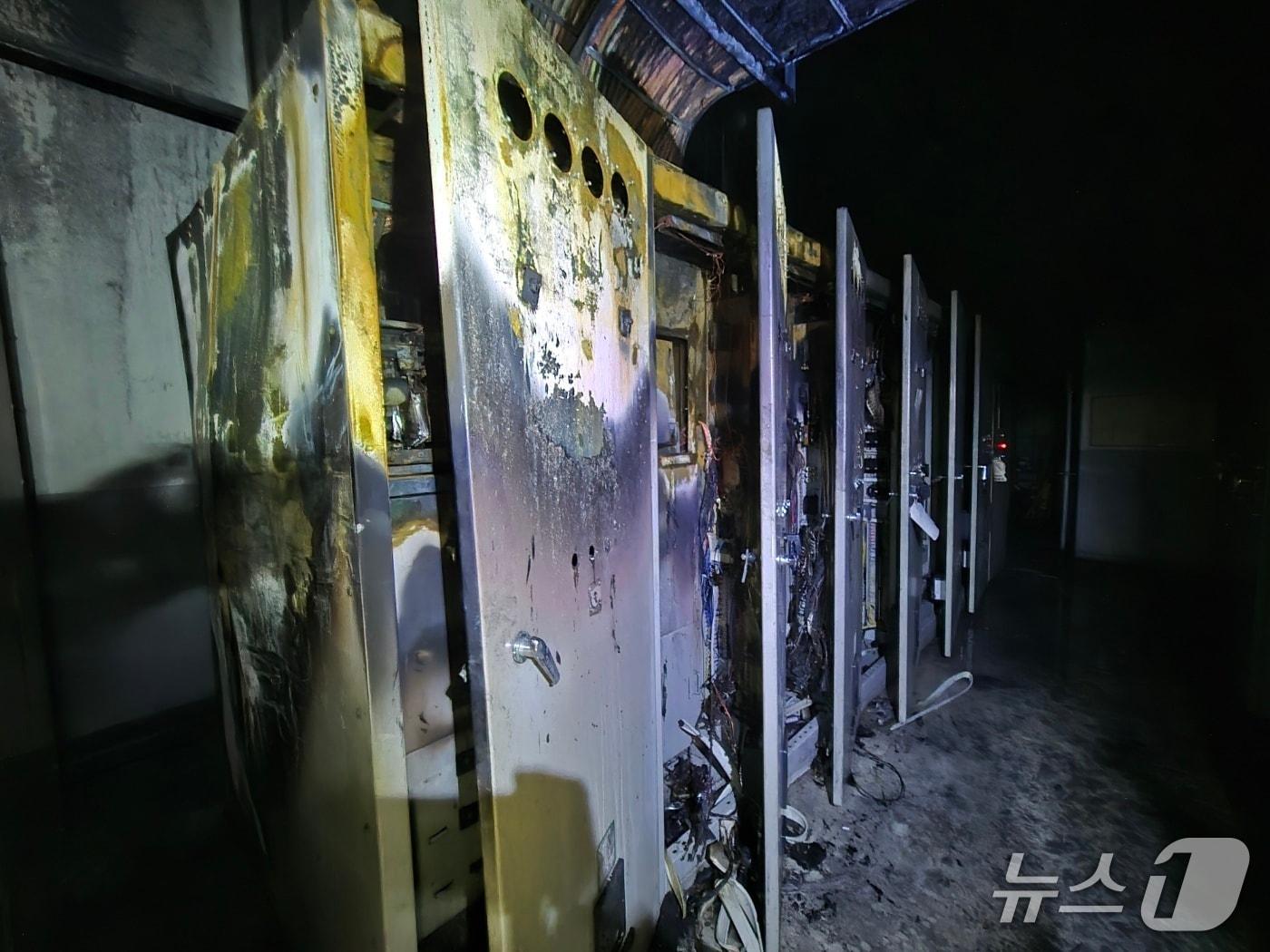 본문 이미지 - 화재 현장 모습.(전북소방 제공. 재판매 및 DB 금지)