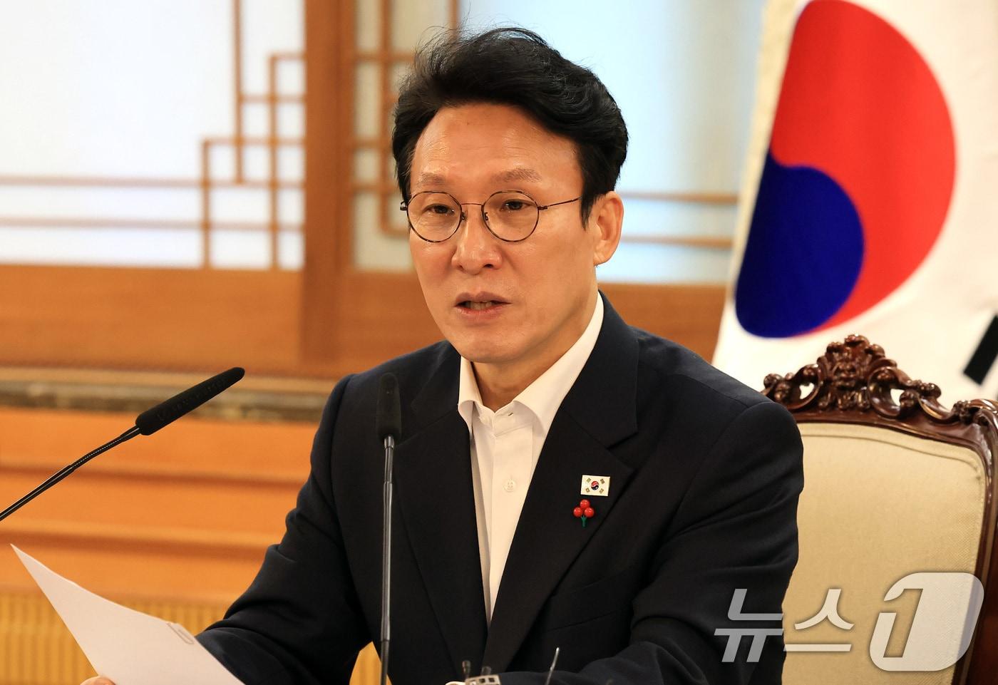 김민석 국무총리가 3일 서울 종로구 정부서울청사에서 열린 노동안전 현안 점검회의에서 모두발언을 하고 있다. 2025.12.3/뉴스1 ⓒ News1 임세영 기자