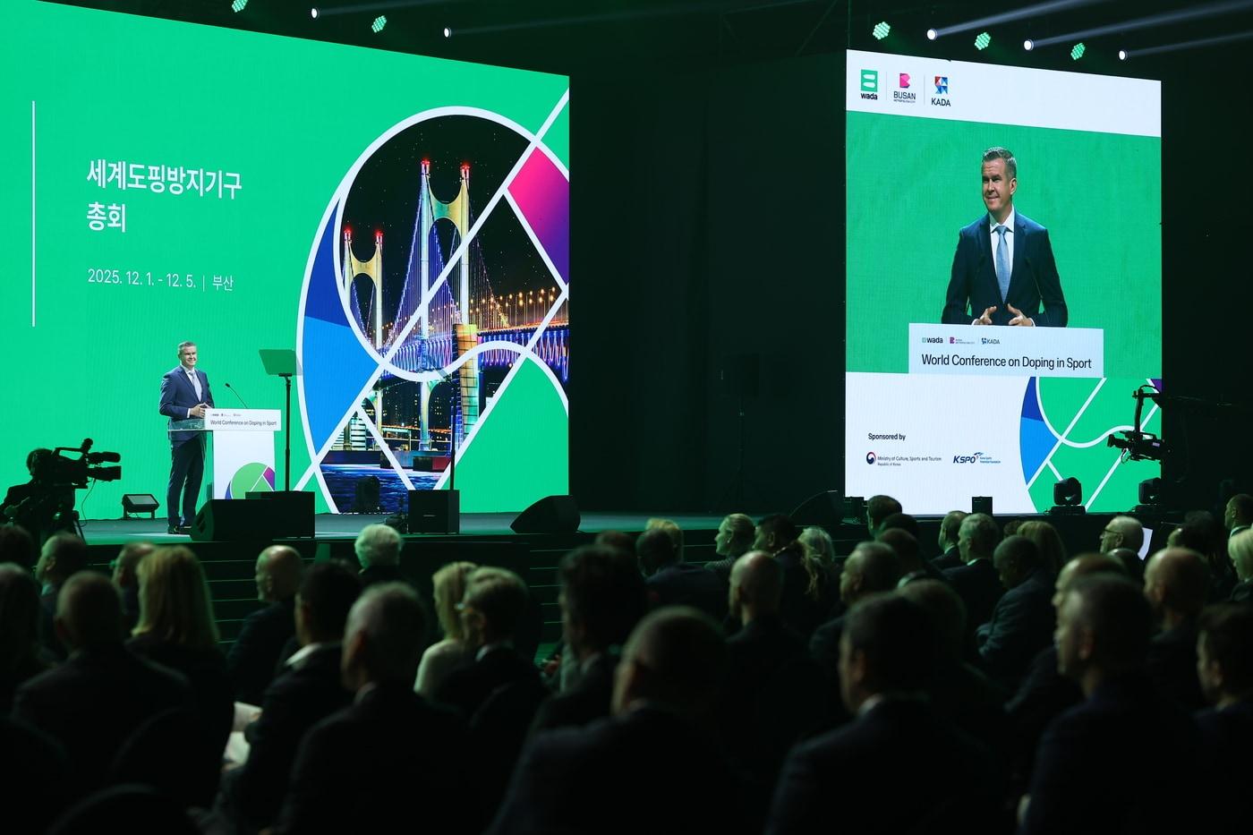 반카 WADA 회장은 &#34;깨끗한 스포츠는 싸울 가치가 있다. 다 함께 싸울 것&#34;이라면서 &#34;그 출발은 &#39;우리&#39;로부터 시작된다&#34;고 강조했다. &#40;KADA 제공&#41;