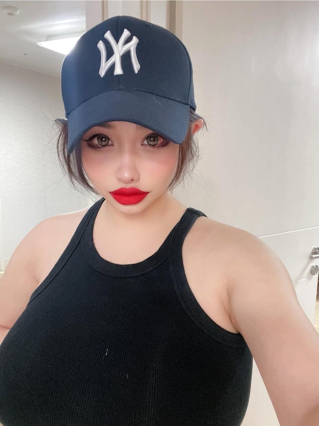 본문 이미지 - 박봄 SNS