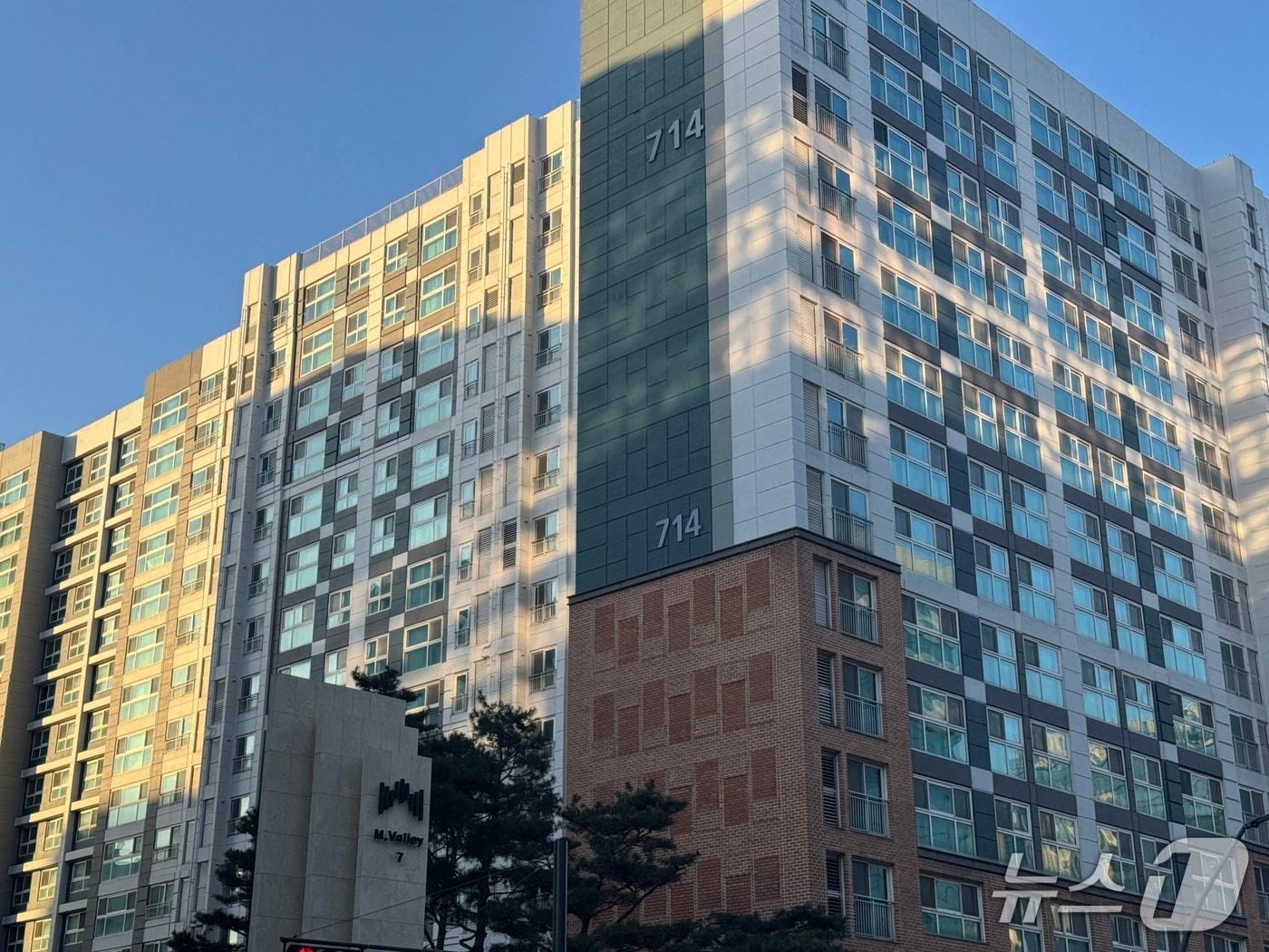 본문 이미지 - 3일 방문한 마곡엠밸리7단지 아파트 전경. 2025.12.03/뉴스1 ⓒ News1 윤주현 기자.