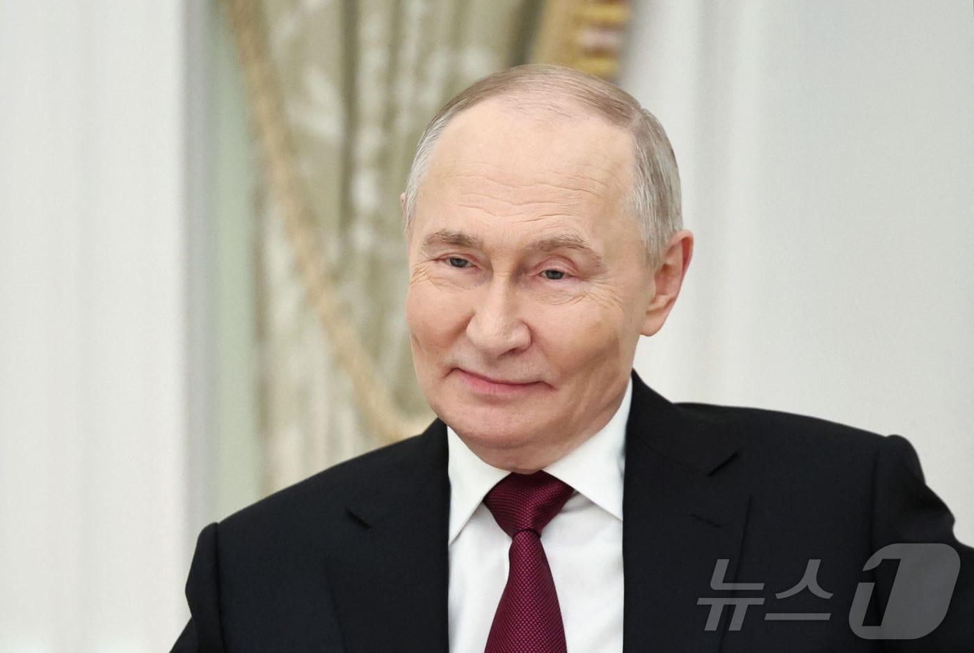 미국 특사단을 접견한 푸틴 러시아 대통령. 2025.12.02. ⓒ AFP=뉴스1 ⓒ News1 이지예 객원기자