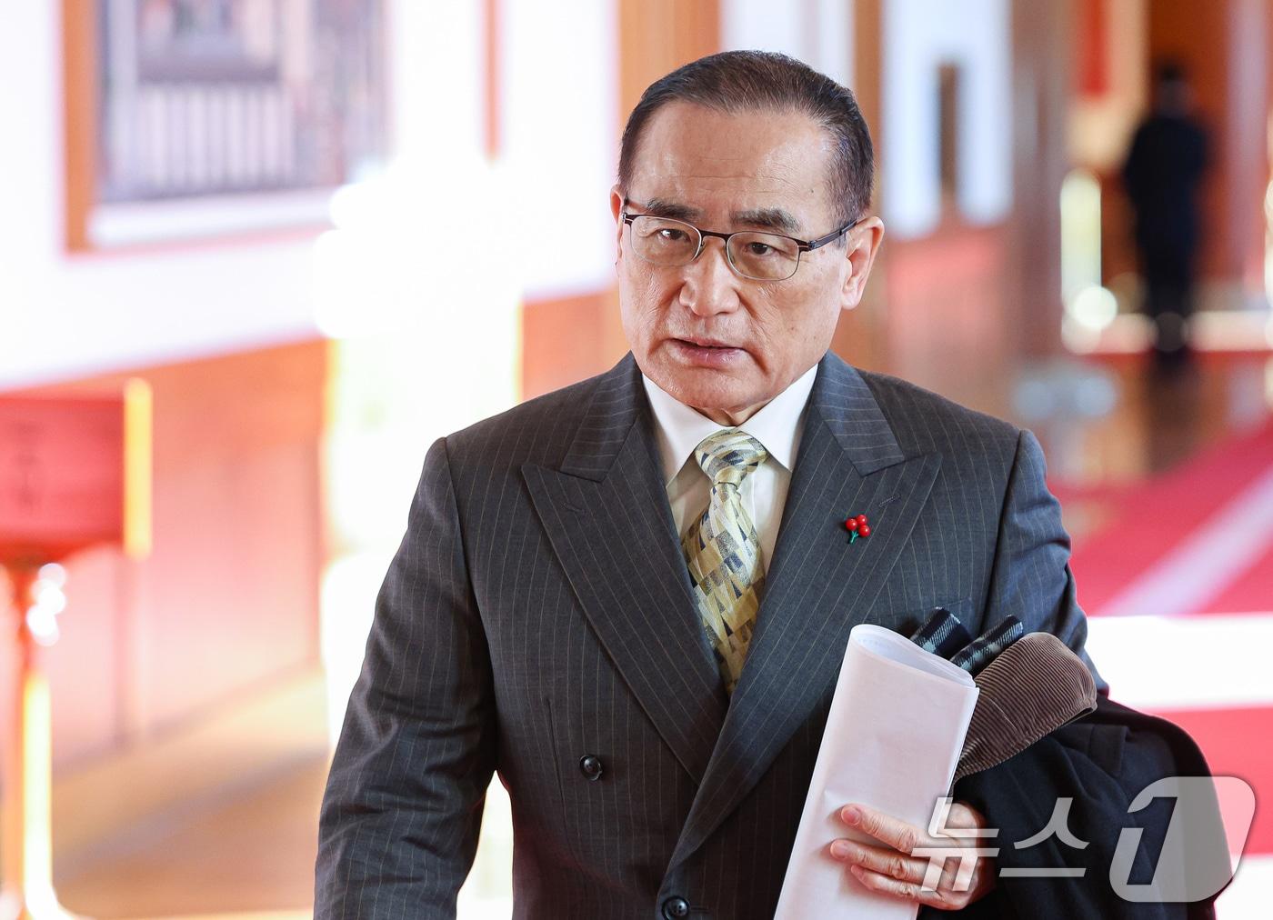 본문 이미지 - 위성락 국가안보실장이 30일 청와대에서 열린 국무회의에 입장하고 있다. 2025.12.30/뉴스1 ⓒ News1 허경 기자