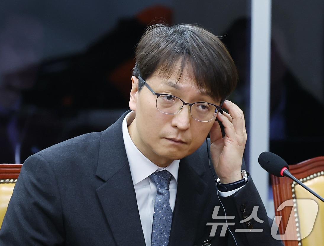 본문 이미지 - 박대준 전 쿠팡 대표이사가 30일 서울 여의도 국회에서 열린 제430회국회(임시회) 쿠팡 침해사고 및 개인정보 유출, 불공정 거래, 노동환경 실태 파악과 재발방지 대책 마련을 위한 연석 청문회에 출석해 자리에 앉아 있다. 2025.12.30/뉴스1 ⓒ News1 장수영 기자