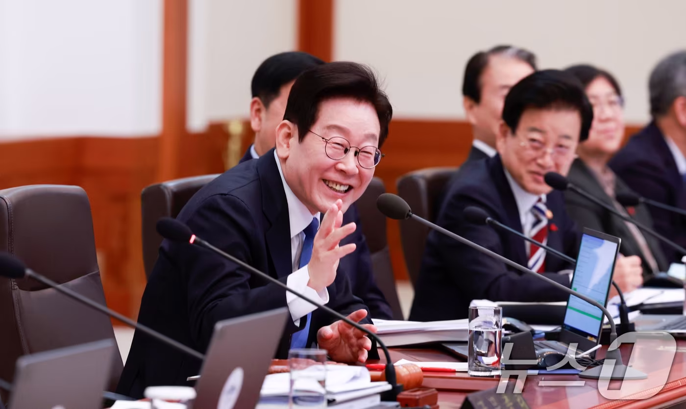 이재명 대통령이 30일 청와대에서 열린 국무회의에서 발언하고 있다. (청와대통신사진기자단) 2025.12.30/뉴스1 ⓒ News1 허경 기자