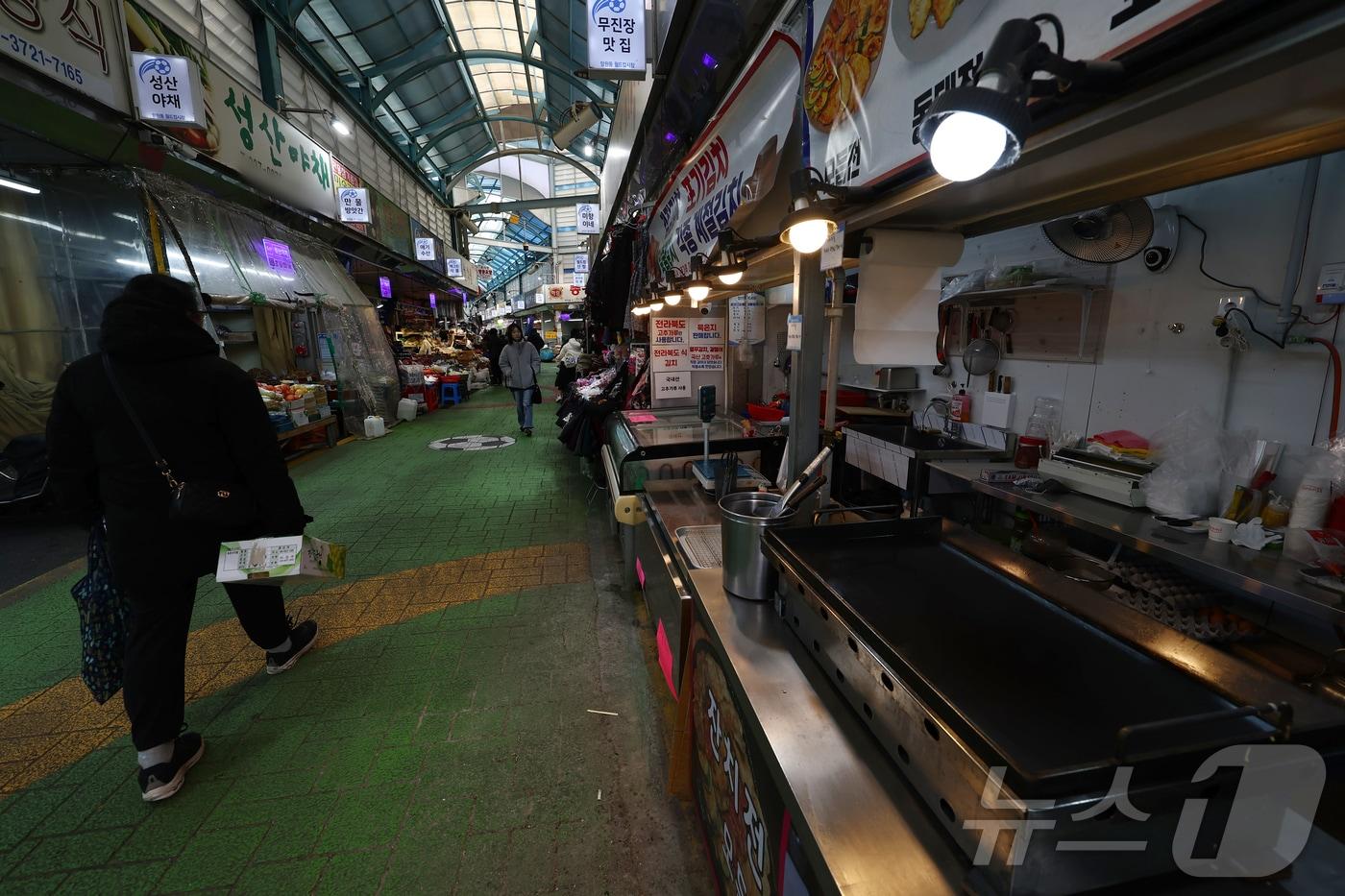 서울 시내의 전통시장이 한산한 모습. 2025.12.30/뉴스1 ⓒ News1 김민지 기자