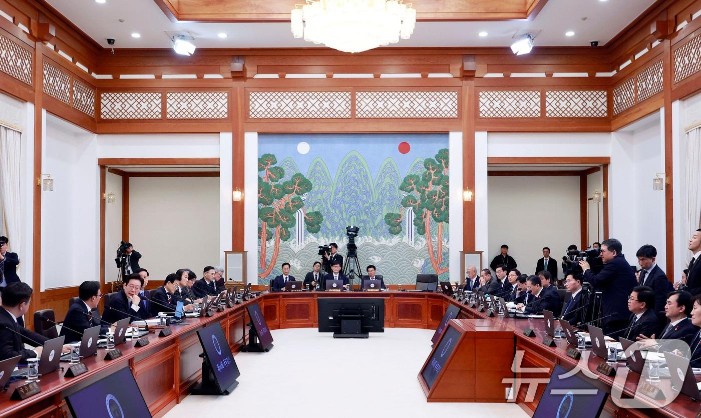 이재명 대통령이 30일 청와대에서 열린 국무회의를 주재하고 있다. (청와대통신사진기자단)/뉴스1 ⓒ News1 허경 기자