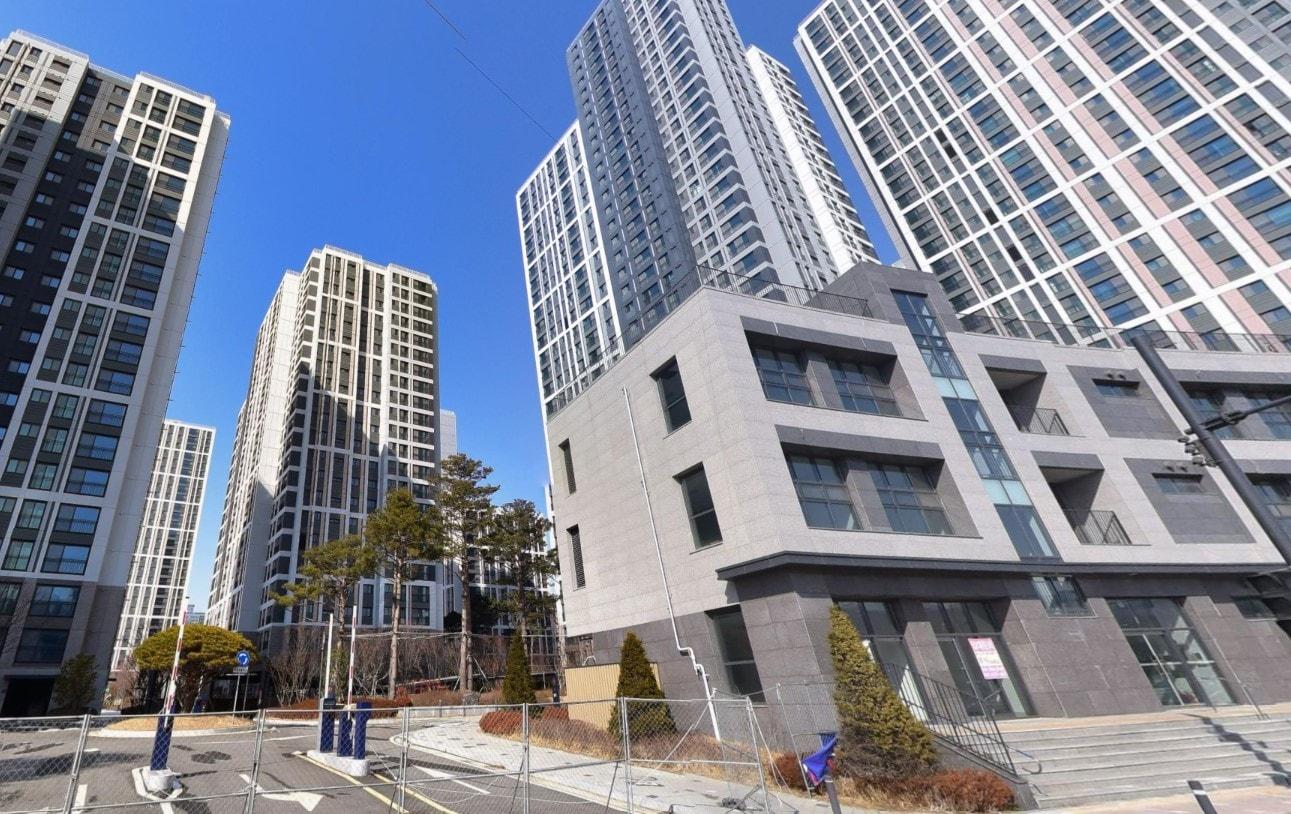 본문 이미지 - e편한세상 천안역 단지 전경.(네이버 거리뷰 갈무리) / 뉴스1 ⓒ News1