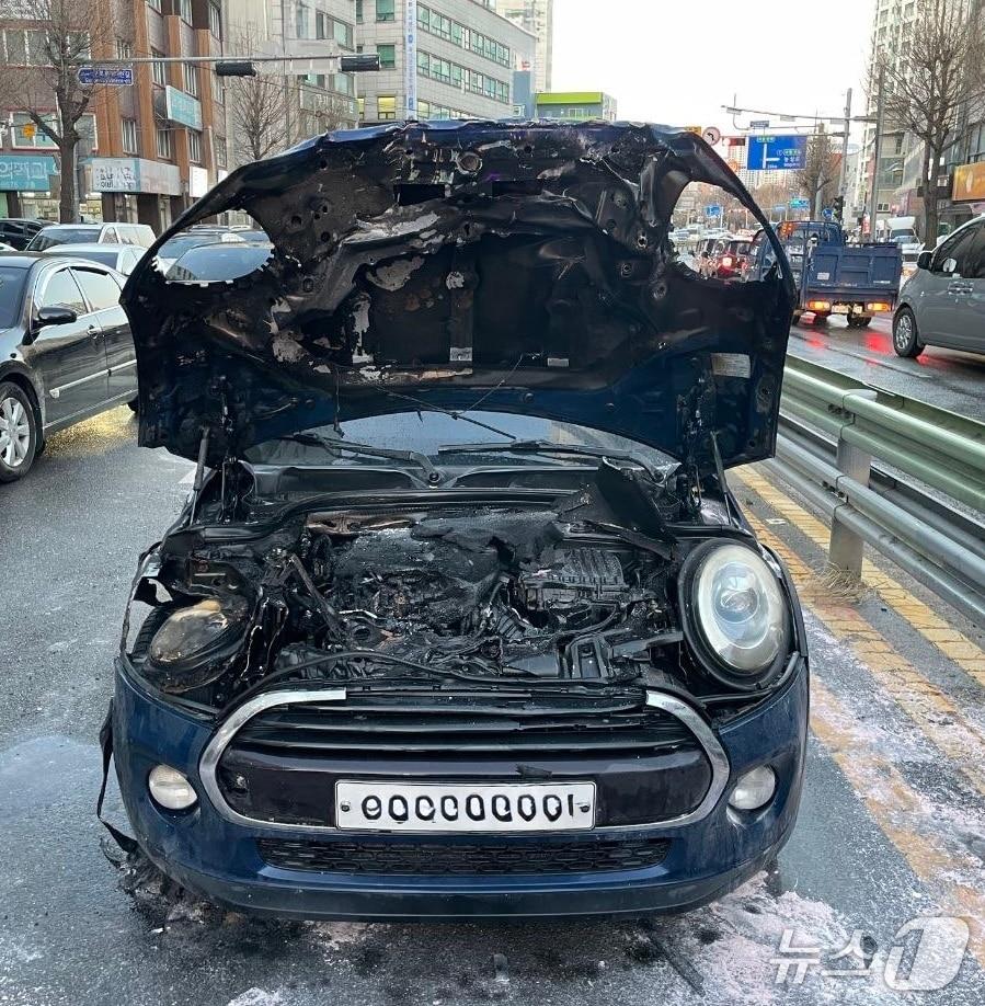 본문 이미지 - 화재 현장. (경기도소방재난본부 제공. 재판매 및 DB 금지) 2025.12.30/뉴스1 