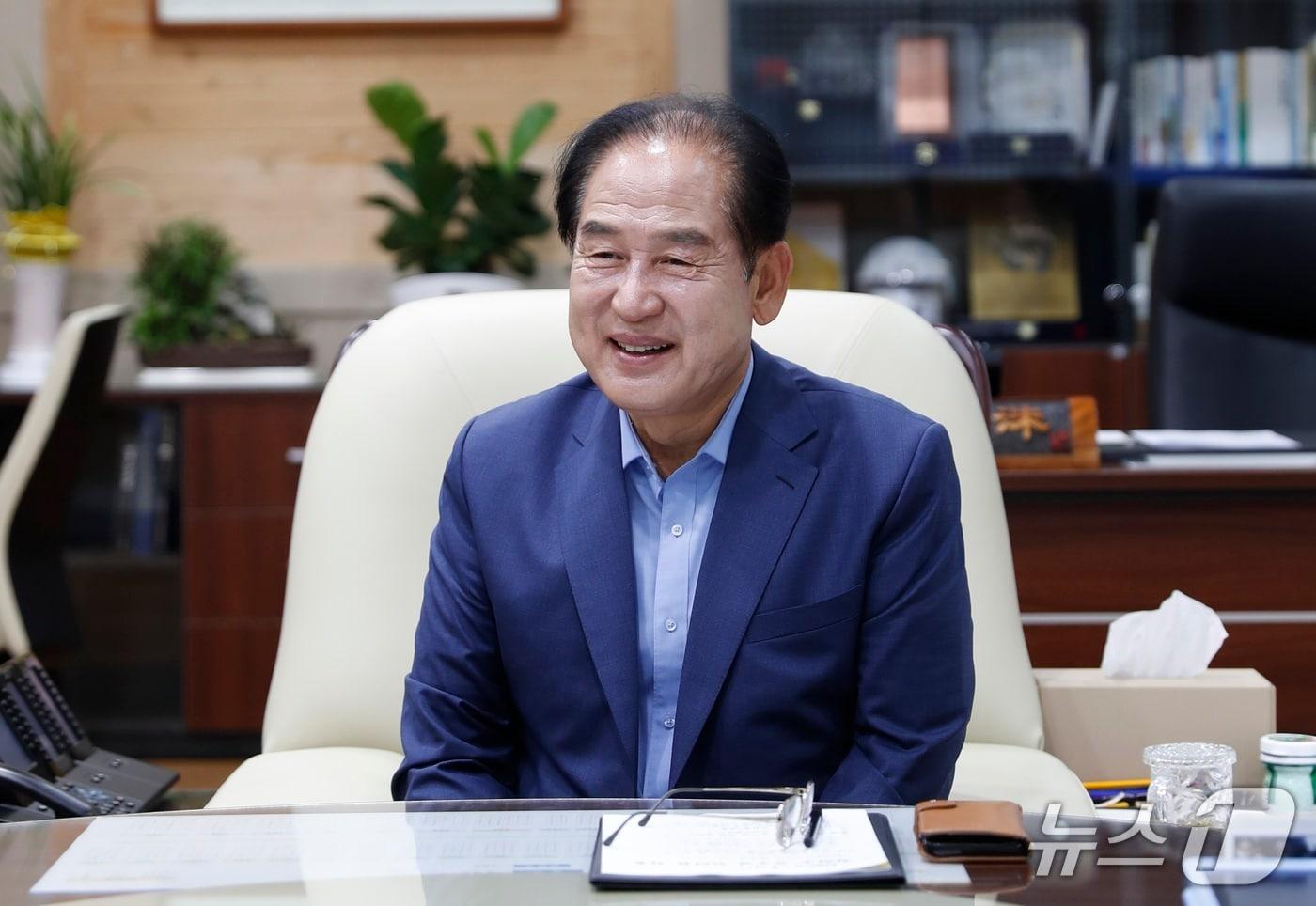 김희수 진도군수(진도군 제공, 재판매 및 DB 금지)/뉴스1 