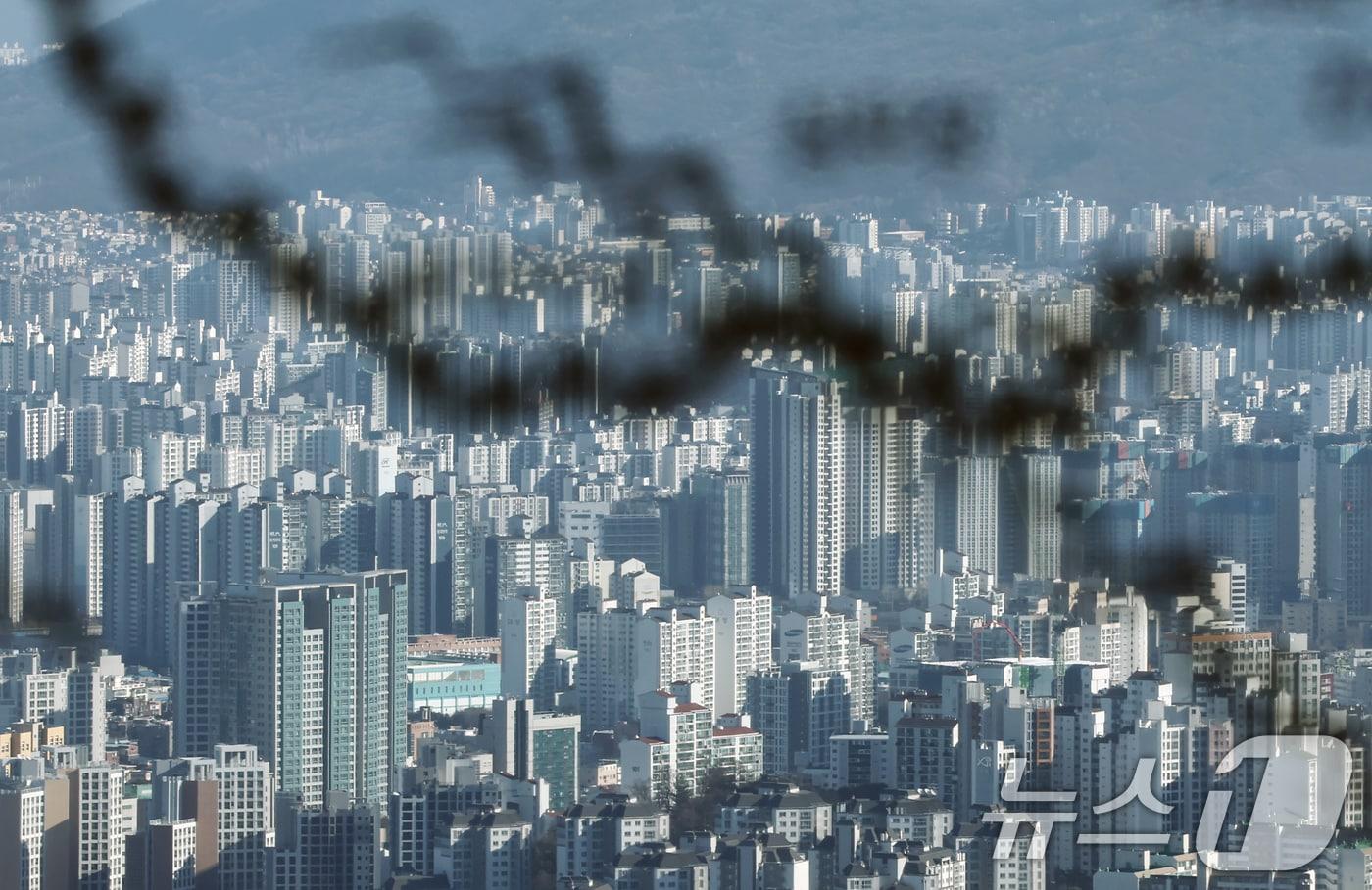 서울 남산타워에서 바라본 아파트 단지. (자료사진) /뉴스1 ⓒ News1 김민지 기자