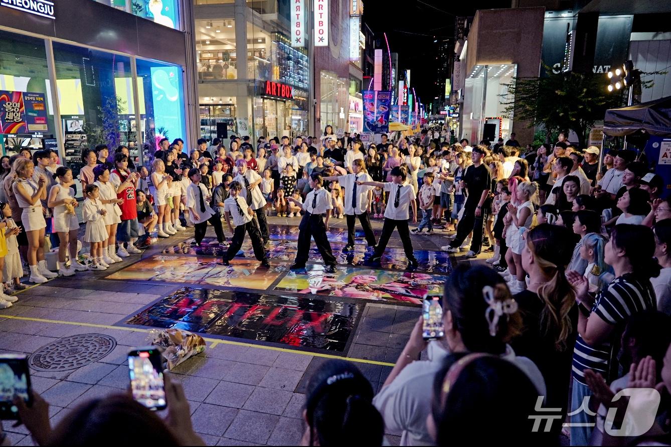 본문 이미지 - 원도심골목길축제.(청주시 제공. 재판매 및 DB금지)/뉴스1