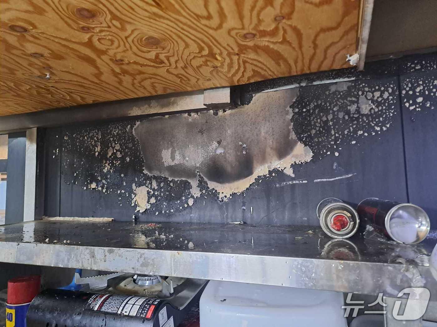 본문 이미지 - 강원 강릉 견소동 카페 화재 현장.(강원도소방본부 제공, 재판매 및 DB금지)