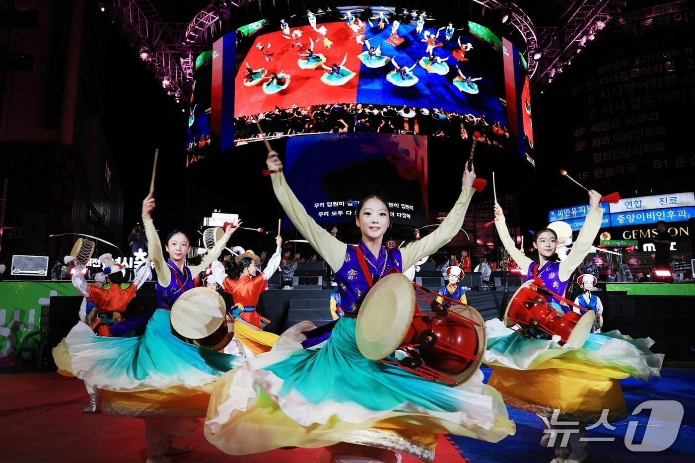 금상을 수상한 &#39;0시 축제 공연1&#39; &#40;시 제공&#41; / 뉴스1