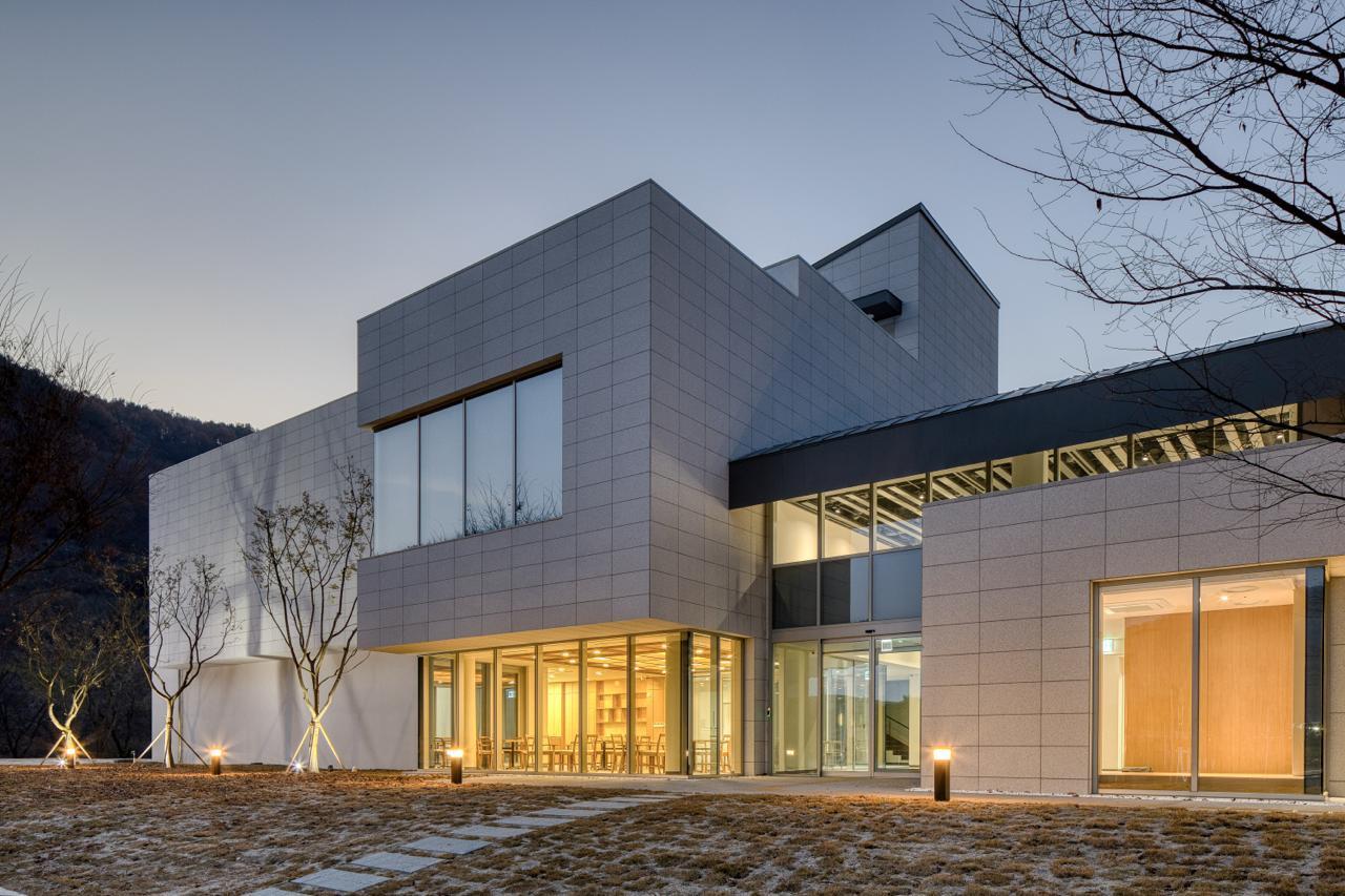 본문 이미지 - 백용성조사기념관 외부.&#40;국가보훈부 제공&#41;