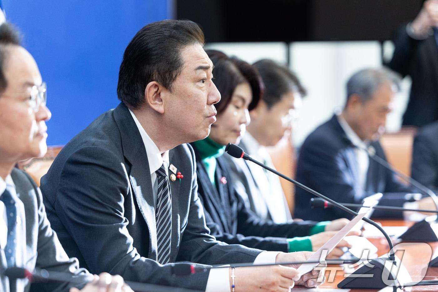 김병기 더불어민주당 원내대표가 4일 서울 여의도 국회에서 열린 정책조정회의에서 모두발언하고 있다. 2025.12.4/뉴스1 ⓒ News1 이승배 기자