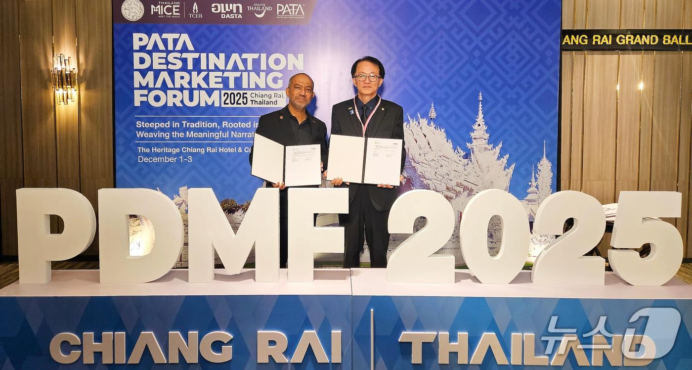 노어 아흐마드 하미드(Noor Ahmad Hamid) PATA 사장과 고승철 제주관광공사 사장.(제주관광공사 제공, 재판매 및 DB 금지)