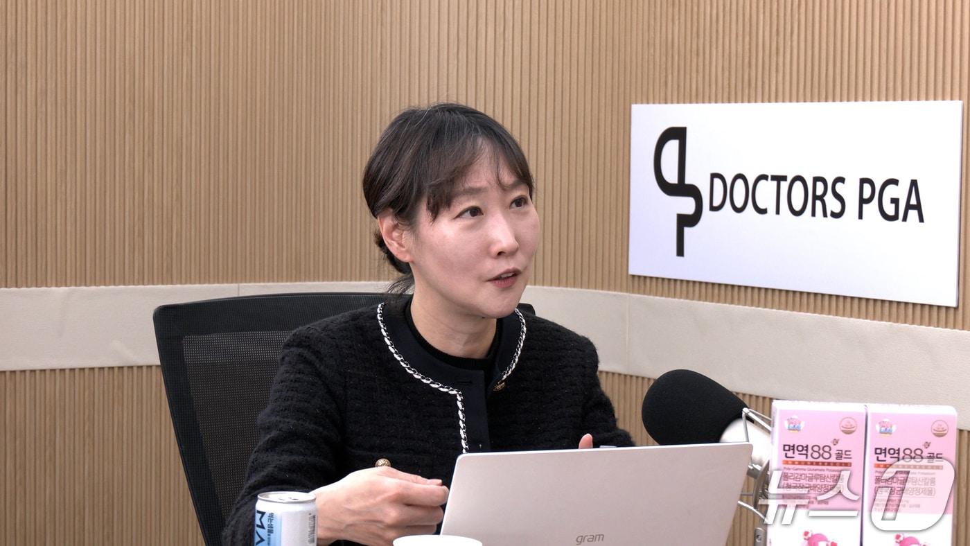 이지은 더불어민주당 서울 마포갑 지역위원장이 4일 뉴스1TV &#39;팩트앤뷰&#39;에 출연해 질문에 답하고 있다.&#40;뉴스1TV &#39;팩트앤뷰&#39; 캡처&#41;