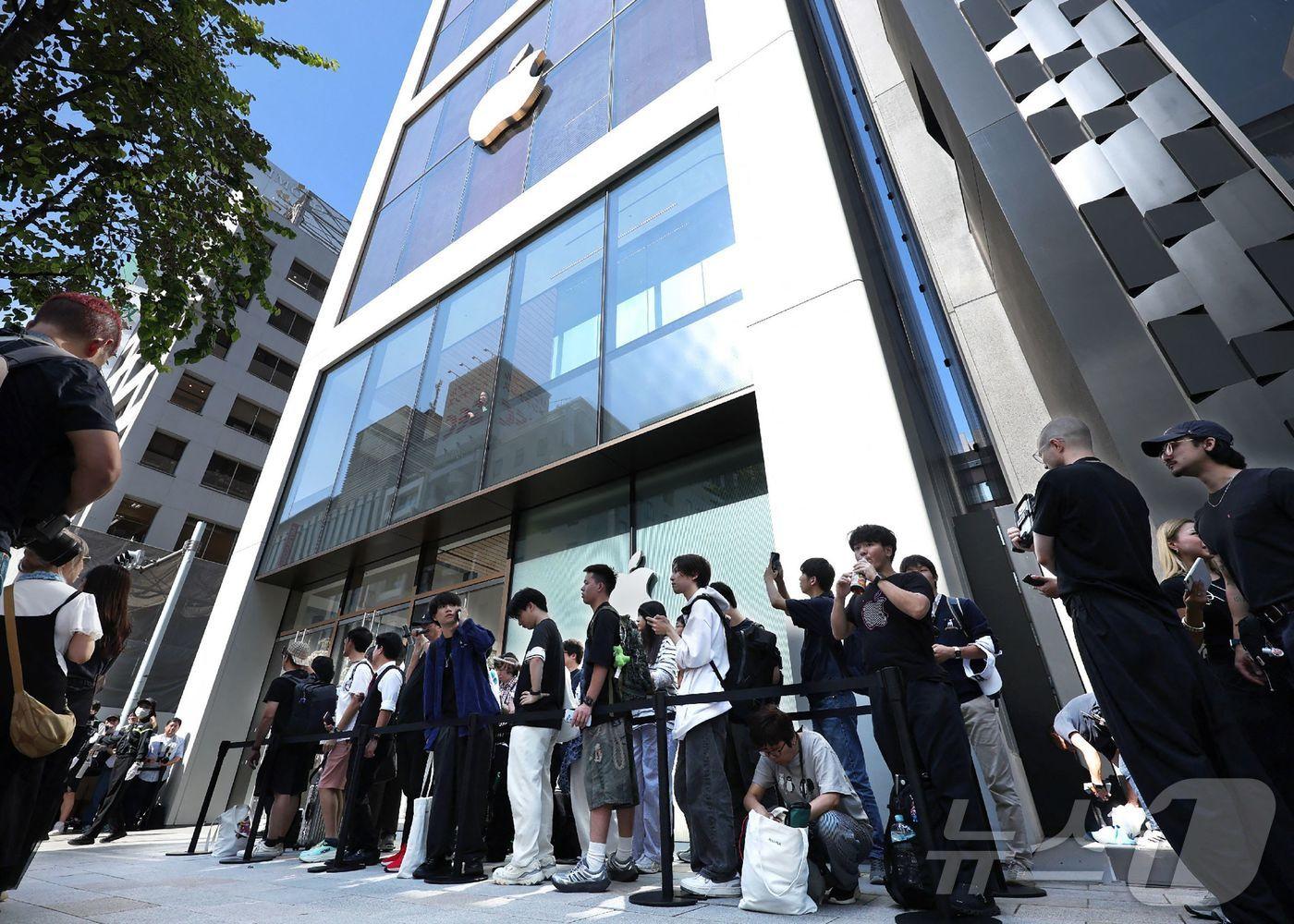 본문 이미지 - 일본 애플스토어. ⓒ AFP=뉴스1