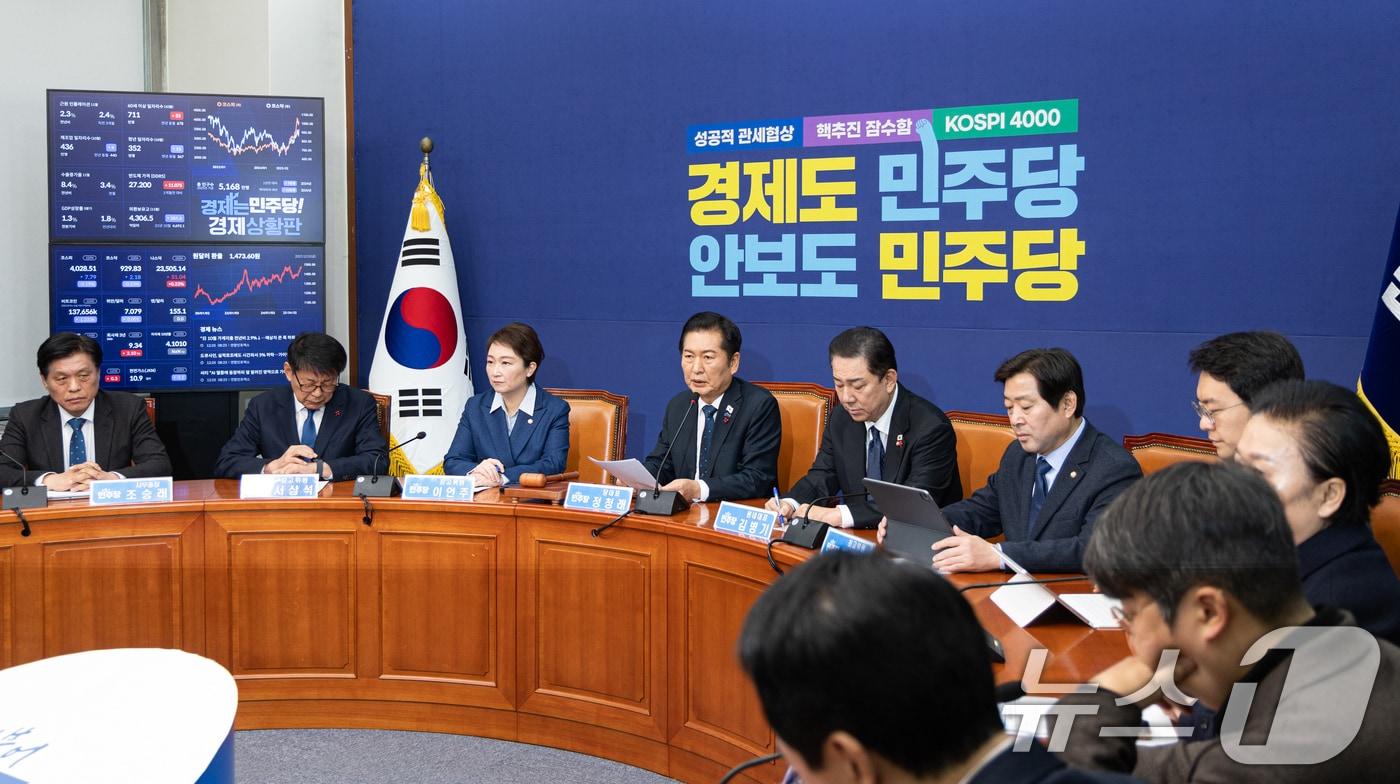 정청래 더불어민주당 대표가 서울 여의도 국회에서 열린 최고위원회의에서 모두발언하고 있다. 2025.12.5/뉴스1 ⓒ News1 이승배 기자