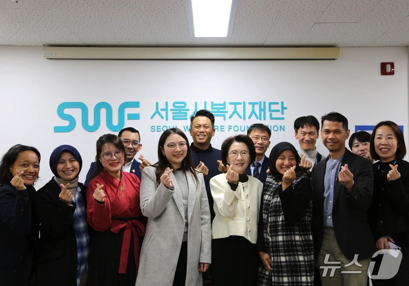 말레이시아 셀랑고르 주 대표단, 재단 진수희 대표이사 외 관계자들.&#40;서울시 제공&#41;